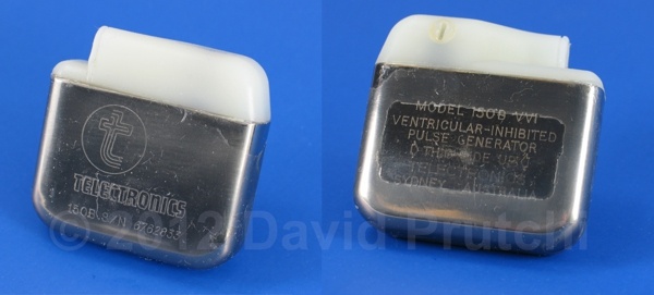 Telectronics model 150B VVI pacemaker photographed by David Prutchi, Ph.D.  www.implantable-device.com